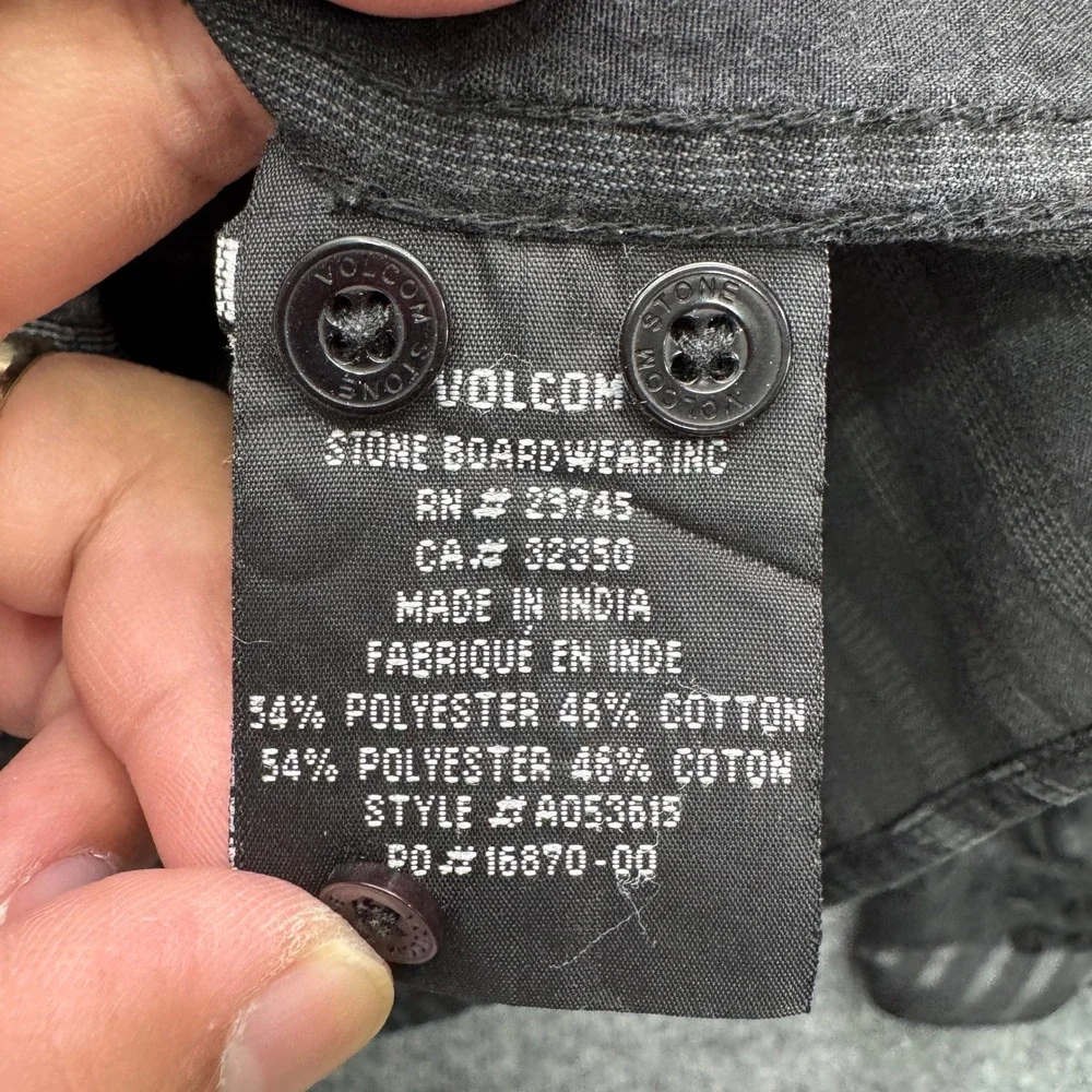 Volcom Slightly Removed Button Shirt Mens XL Black Gray Long Sleeve Casual‎